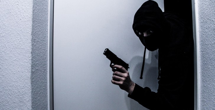 Bank Robber Taken Out By Tactic Straight Out Of A Looney Tunes Cartoon