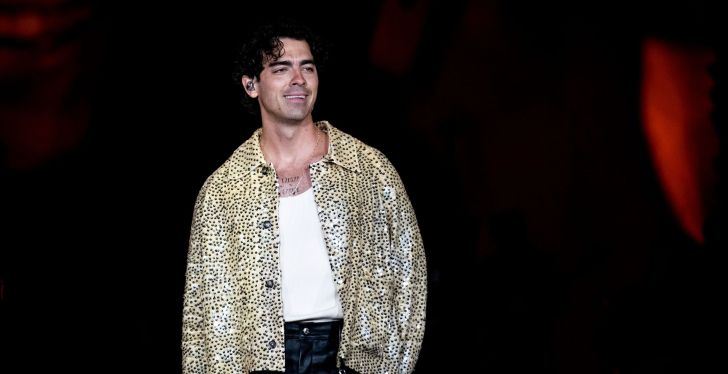 That Time Joe Jonas Found Crazed Fan Hiding Behind His Curtains