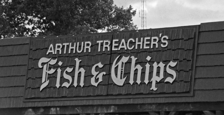 The 1970s Seafood Chain That Rivaled Long John Silver's Only Has 3 Restaurants Left