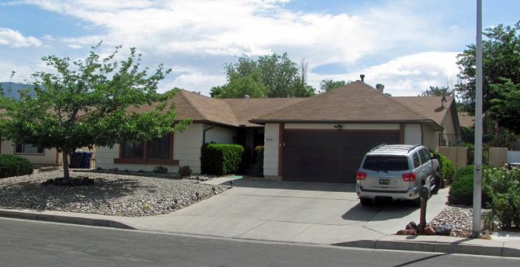 The Extreme Measures 'Breaking Bad' Homeowner Is Going To In Order To Keep Fans From House