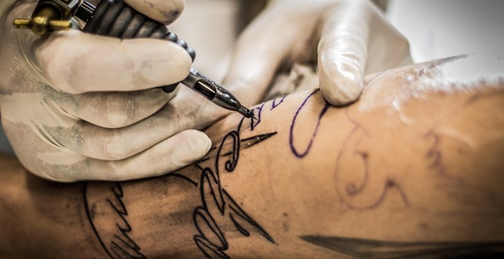 29-Year-Old Woman Falls Into A Coma After Getting A Tattoo