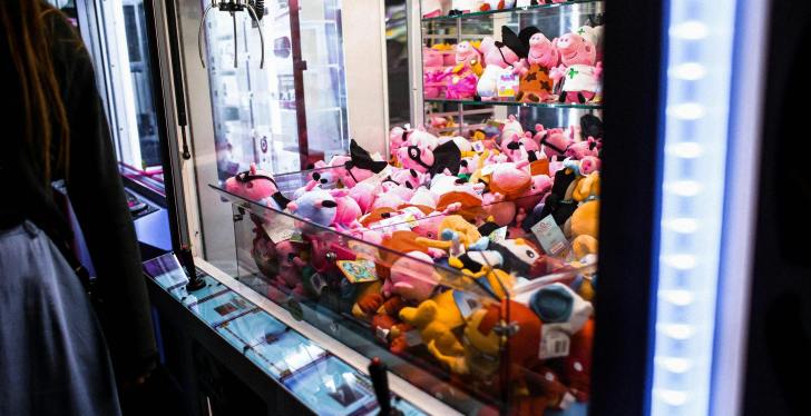Child Gets Stuck In A Claw Machine In Ohio