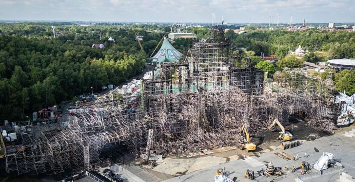 Main Stage Of The Biggest Electronic Music Festival in The World Burns Down Days Before Tomorrowland Opening (1)