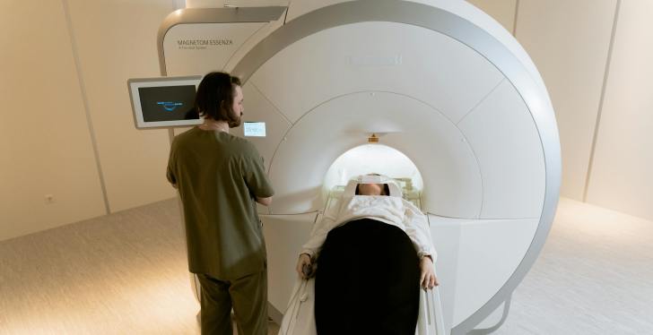 New York Man Killed In Freak MRI Accident After Wearing 20-Pound Necklace