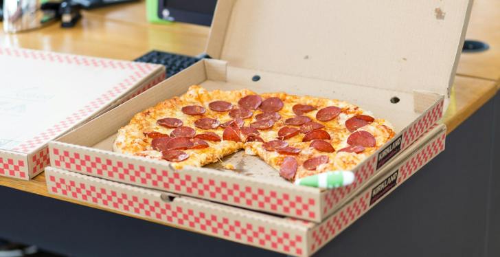 Police Arrest GrubHub Driver, Deliver Pizza Instead