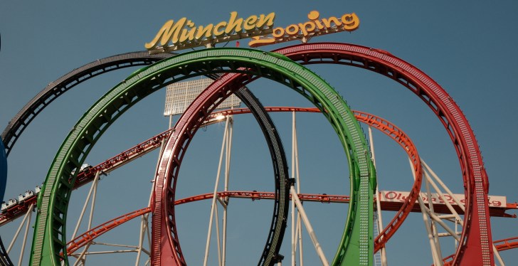 Riders Stuck Upside Down For 10 Minutes On America's Tallest Roller Coaster