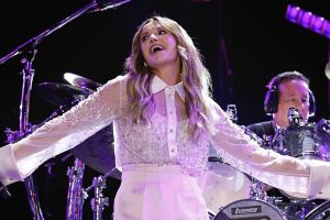 Country Singer Ends Up Needing Stitches Due To Bottle Of Ranch