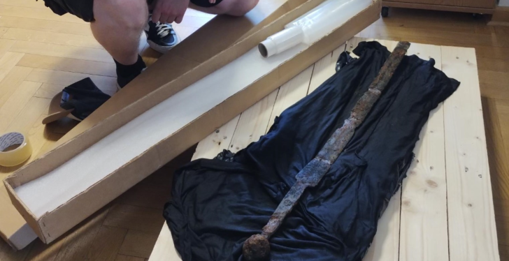 Fisherman Finds Ancient 700 Year Old Medieval Sword In Lake