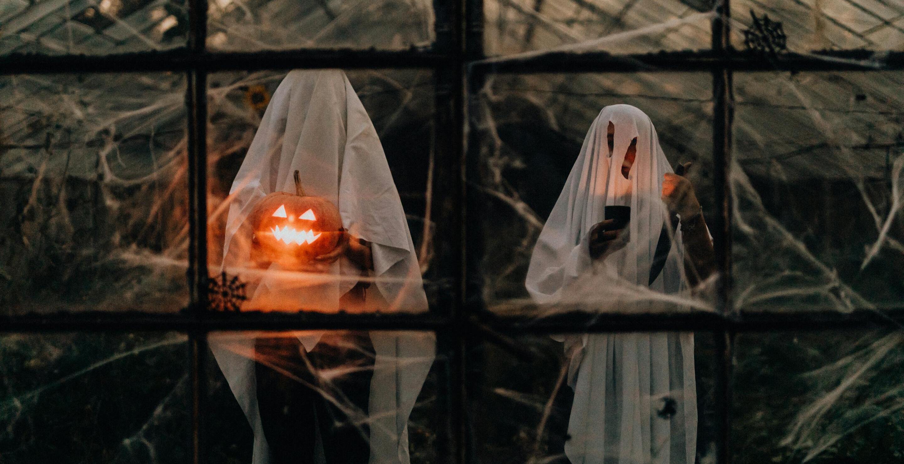 Pregnant Paranormal Investigator Has Haunted Baby Shower