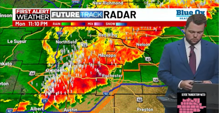 TV Meteorologist Pauses To Text Family During Forecast