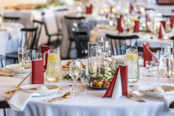 Wedding Guests Get So Offended By Seating Charts They Storm Out